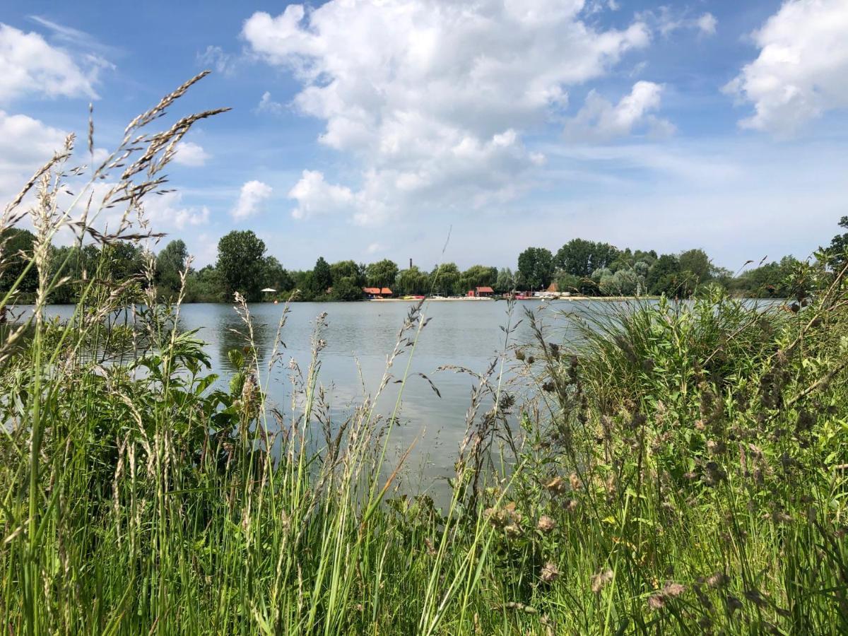 Aux Portes Des Lacs Ardres Luaran gambar